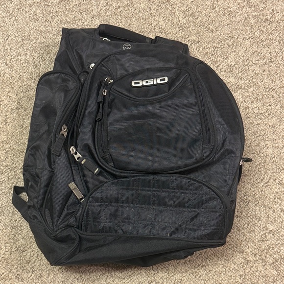 OGIO Charcoal Black Men's Backpack - Picture 1 of 9
